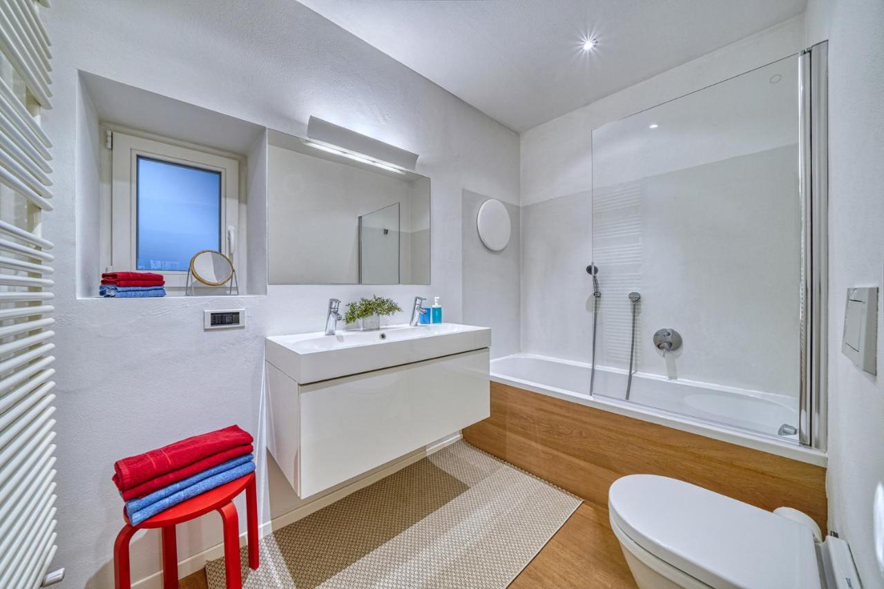 Centrally Located Apartment With Parking Space Caldaro Exterior foto
